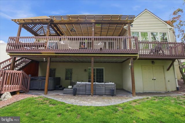 516 BALD EAGLE CT, Lancaster, PA 17601