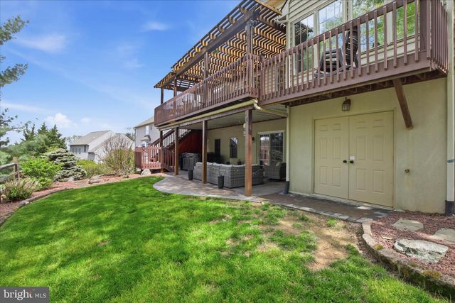 516 BALD EAGLE CT, Lancaster, PA 17601