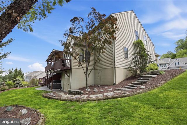 516 BALD EAGLE CT, Lancaster, PA 17601