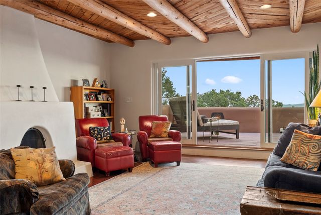 15 Cielo Cumbre Road, Santa Fe, NM 87505