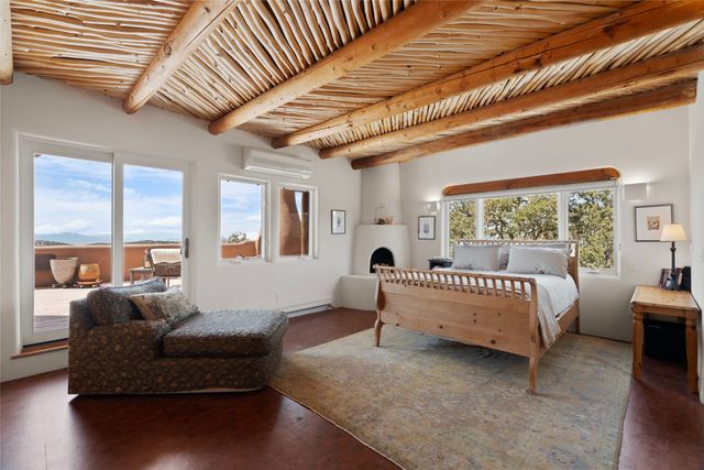 15 Cielo Cumbre Road, Santa Fe, NM 87505
