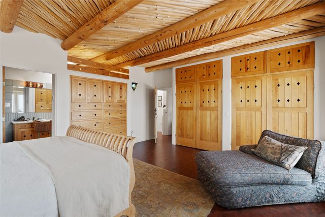 15 Cielo Cumbre Road, Santa Fe, NM 87505