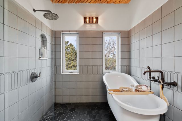 15 Cielo Cumbre Road, Santa Fe, NM 87505