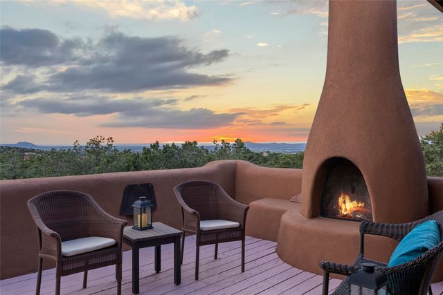 15 Cielo Cumbre Road, Santa Fe, NM 87505