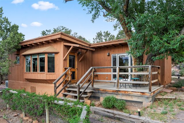 15 Cielo Cumbre Road, Santa Fe, NM 87505