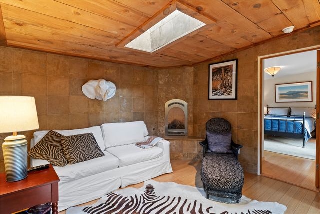 15 Cielo Cumbre Road, Santa Fe, NM 87505