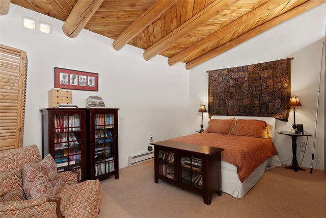 15 Cielo Cumbre Road, Santa Fe, NM 87505