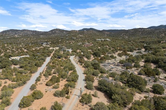 15 Cielo Cumbre Road, Santa Fe, NM 87505
