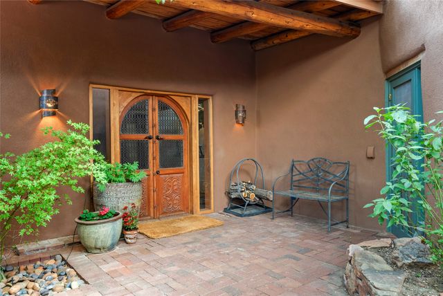 15 Cielo Cumbre Road, Santa Fe, NM 87505