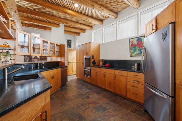 15 Cielo Cumbre Road, Santa Fe, NM 87505