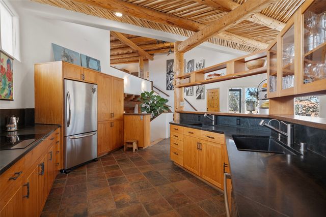 15 Cielo Cumbre Road, Santa Fe, NM 87505