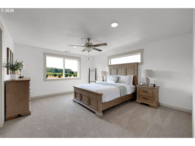 5161 Holly St, Springfield, OR 97478