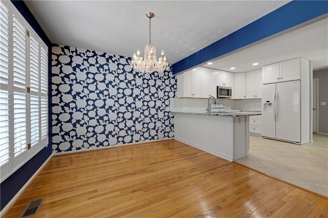 5852 Park Circle, Shawnee, KS 66216