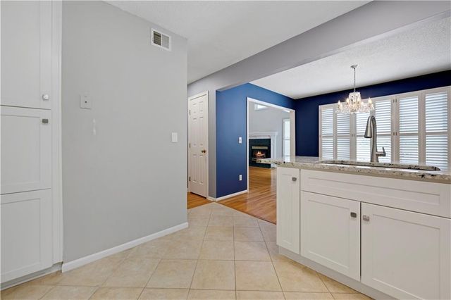 5852 Park Circle, Shawnee, KS 66216