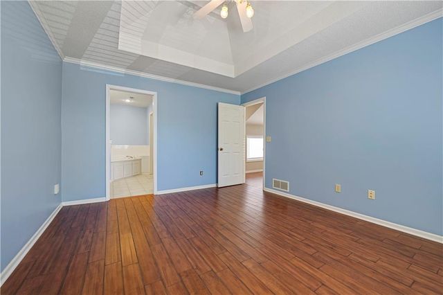 5852 Park Circle, Shawnee, KS 66216