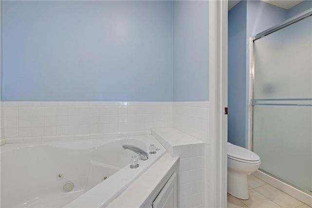 5852 Park Circle, Shawnee, KS 66216