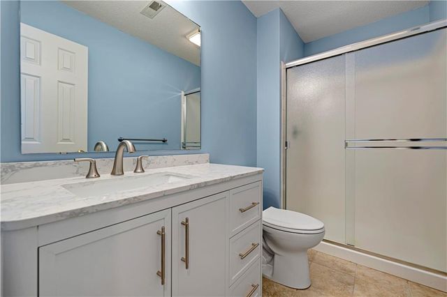 5852 Park Circle, Shawnee, KS 66216