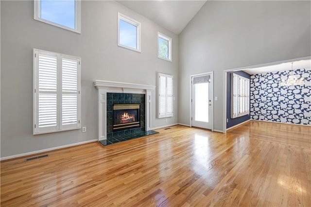 5852 Park Circle, Shawnee, KS 66216