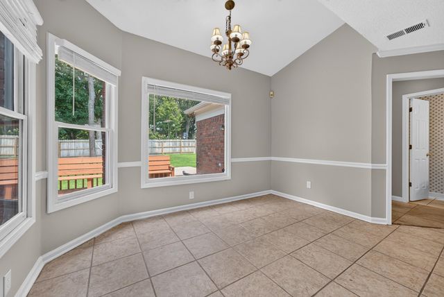 2668 MORNING WOODS DR, Memphis, TN 38016