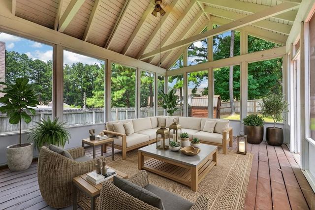 2668 MORNING WOODS DR, Memphis, TN 38016