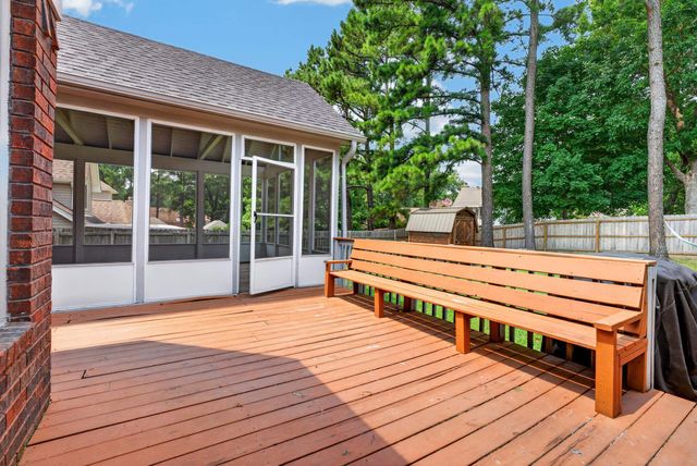 2668 MORNING WOODS DR, Memphis, TN 38016