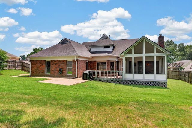 2668 MORNING WOODS DR, Memphis, TN 38016