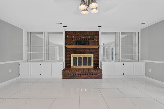 2668 MORNING WOODS DR, Memphis, TN 38016
