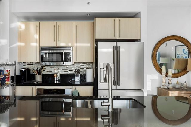 1111 SW 1st Ave 2925-N, Miami, FL 33130