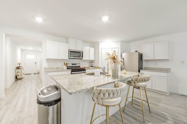 101 Lola Dr, Thibodaux, LA 70301