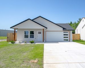 300 NW 97th Street, Oklahoma City, OK 73114