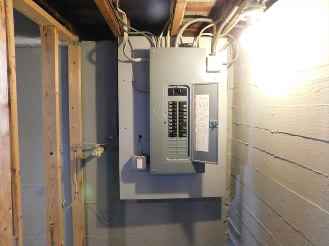 95 Cheshire Rd, Pittsfield, MA 01201