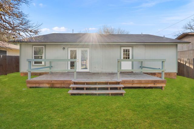 2016 Nevada ST, San Marcos, TX 78666