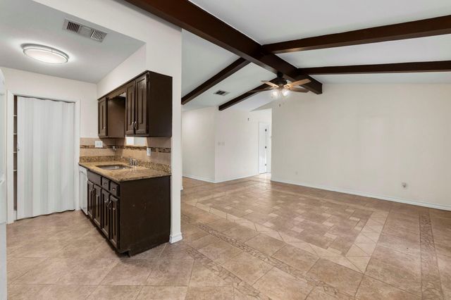 2016 Nevada ST, San Marcos, TX 78666