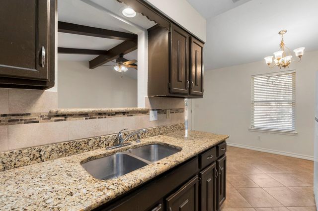 2016 Nevada ST, San Marcos, TX 78666