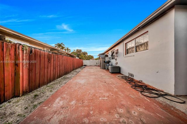 115 NW 56th Ave, Miami, FL 33126