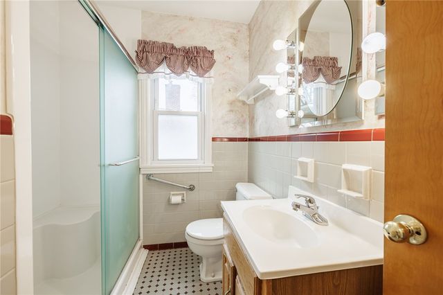 127 Barry Road, Irondequoit, NY 14617