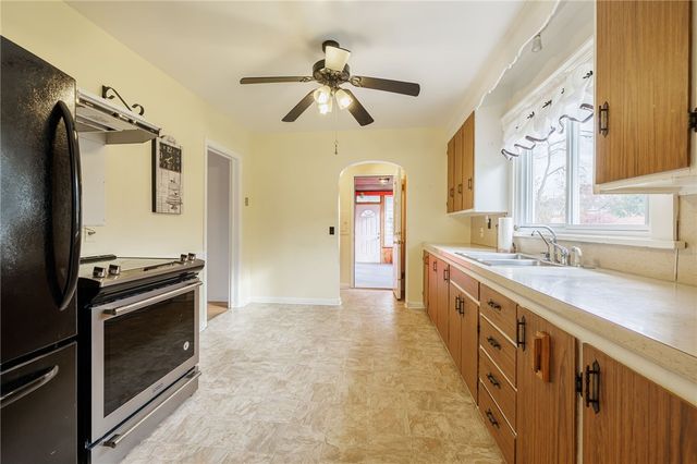 127 Barry Road, Irondequoit, NY 14617