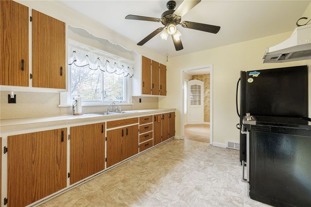 127 Barry Road, Irondequoit, NY 14617