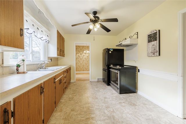 127 Barry Road, Irondequoit, NY 14617