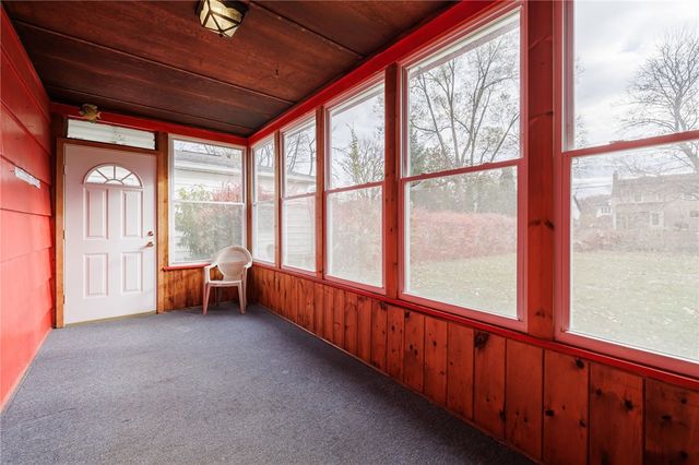 127 Barry Road, Irondequoit, NY 14617