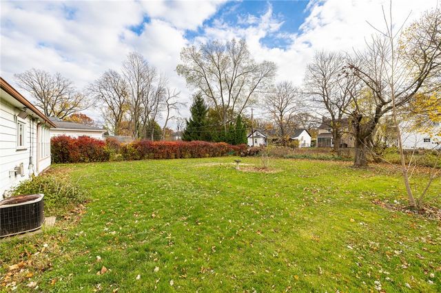 127 Barry Road, Irondequoit, NY 14617