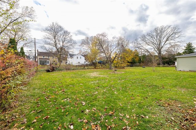 127 Barry Road, Irondequoit, NY 14617