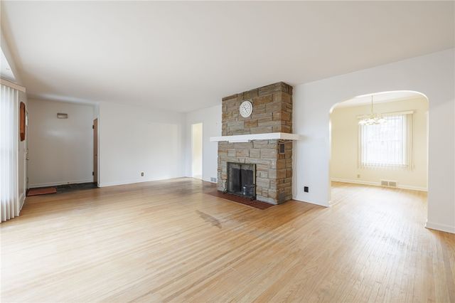 127 Barry Road, Irondequoit, NY 14617