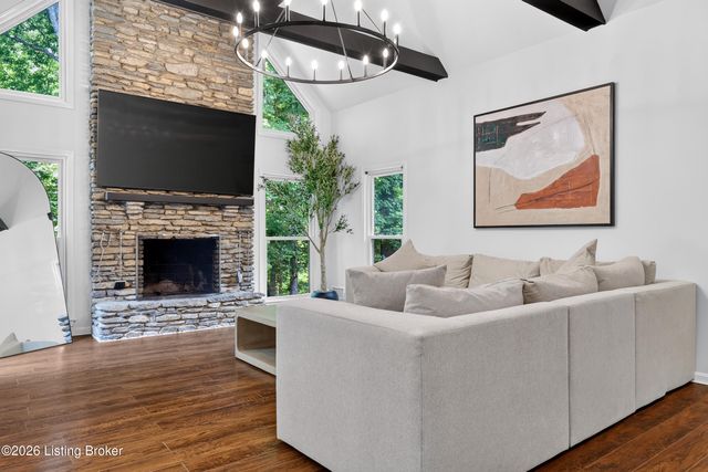 12918 Wooded Forest Rd, Louisville, KY 40243