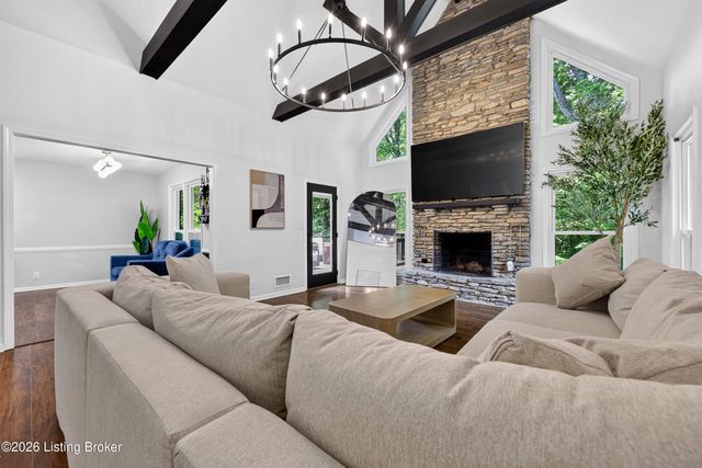 12918 Wooded Forest Rd, Louisville, KY 40243