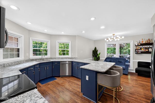 12918 Wooded Forest Rd, Louisville, KY 40243