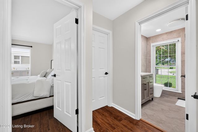 12918 Wooded Forest Rd, Louisville, KY 40243