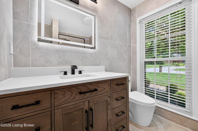 12918 Wooded Forest Rd, Louisville, KY 40243