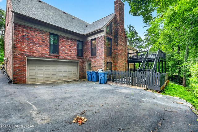 12918 Wooded Forest Rd, Louisville, KY 40243