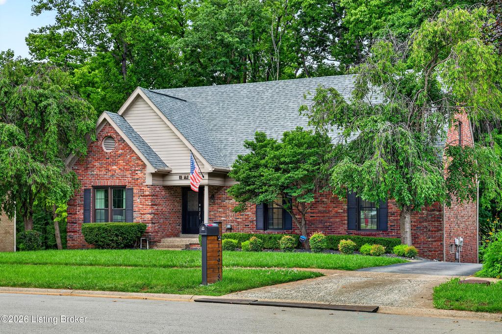 12918 Wooded Forest Rd, Louisville, KY 40243